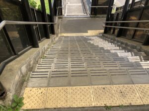 歩道橋耐久性向上防水工事施工前③